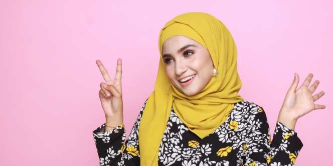 Trik Memadukan Busana Hijab Agar Tak Saltum