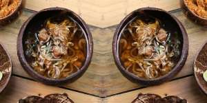 Sensasi Baru Nikmati Soto di Dalam Batok