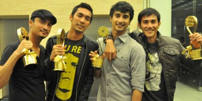 Lama Tak Muncul, Aktor Tampan Ini Jadi Sopir Taksi Online