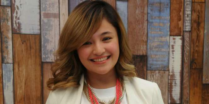 Marshanda Digandeng Pria Berbadan Besar di Bali