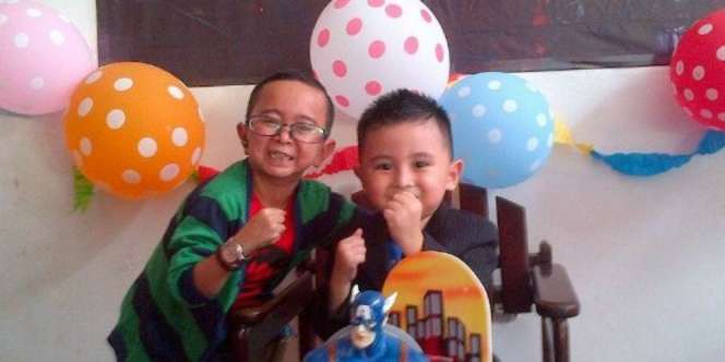 Daus Mini Juga `Ribut` dengan Mantan Istri di Sosmed