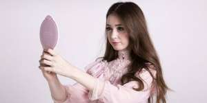 Cantik Bak Boneka Barbie, tapi Malang Susah Cari Kekasih