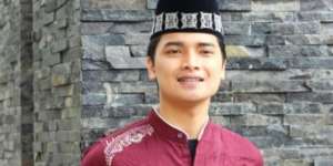 Alvin Rela 'Dihitamkan' Agar Mirip Arifin Ilham Saat Muda