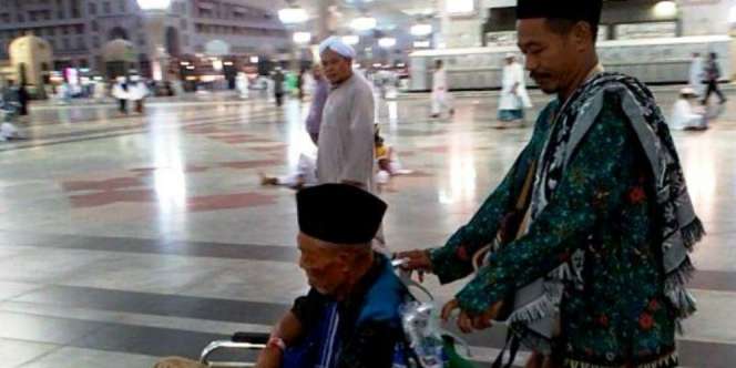 Penjual Kusen Boyong Orangtua dan Mertua Naik Haji