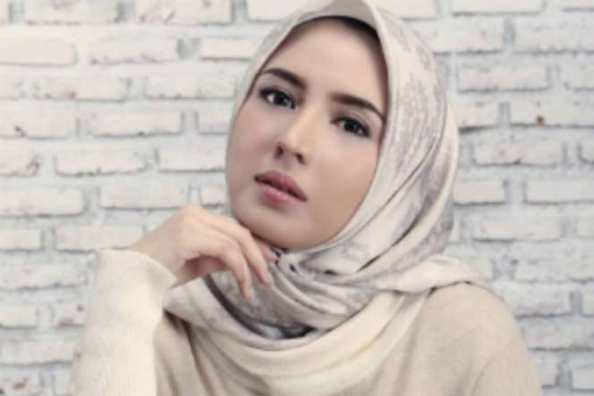 Hijaber Ingin Terlihat Jenjang? Coba Pakai Busana Hijab Ini