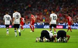 Sujud Syukur Duo Liverpool Bungkam Raksasa Eropa