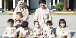 Menyusui Bayi Kembar 5, Simak Curhat Amieh Lely