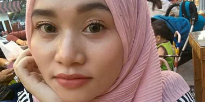 Wanita Ini Alami Hal Mengerikan Usai Pulaskan Eyeshadow