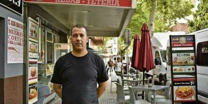 Pria Ini Kembalikan Tas Berisi Uang Rp1,2 M yang Ditemukannya
