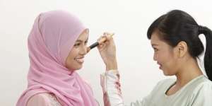 Tips Riasan untuk Mengatasi Wajah Berminyak