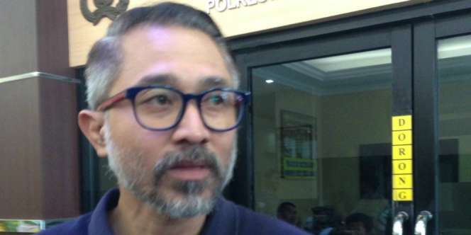 Jenguk Tora, Lukman Sardi: Dia Masih Bisa Ketawa-ketawa