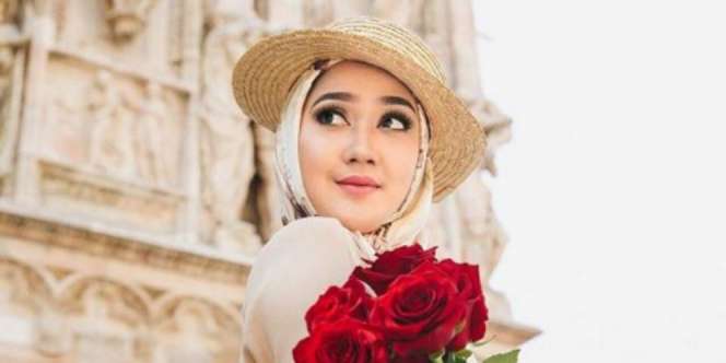 Dian Pelangi 'Marathon' Siapkan Koleksi NYFW 2018