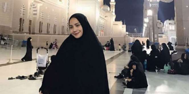 Nagita Pakai Sepatu Mahal, Warganet: `Tajir Melintirrr`