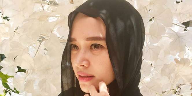 Ide Padukan Stripes dengan Jilbab Agar Tak Monoton