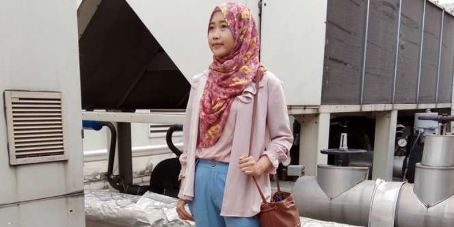 Nia Nastiti: Tak Punya Uang, Yuks Coba Padu Padan Busana Lama