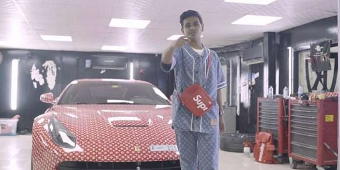 Belum Cukup Umur, Si Bocah Dihadiahi Ferrari Rp 3,4 M!