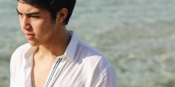 Unggah Foto Usai Sholat Subuh di Masjid, El Rumi Buat Meleleh