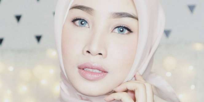 3 Tips Kenakan Jilbab Organza Agar Nyaman