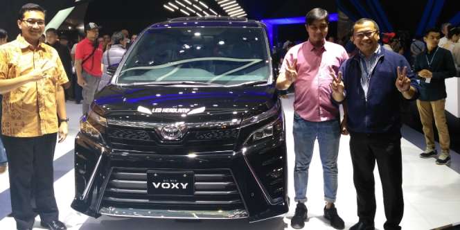 Mengenal `Baby Vellfire`, MPV Mewah Harga Medium