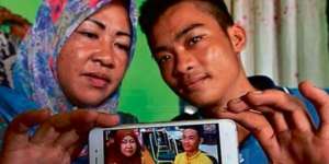 Heboh Wanita Nikah dengan Teman Sebaya Anaknya