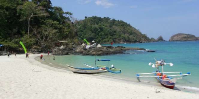 Wedi Ireng, Pantai Putih Indah Banyuwangi Pesaing Kuta