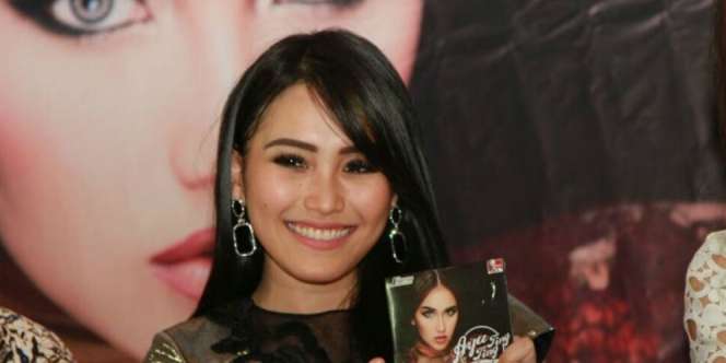 Perlakuan Mengejutkan Ayu Ting Ting kepada Fans