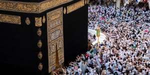Raja Salman Undang 1000 Kerabat Korban Kekejian Israel Berhaji