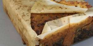 Mengejutkan, Kue 100 Tahun Ini Masih Bisa Dimakan, Rasanya?