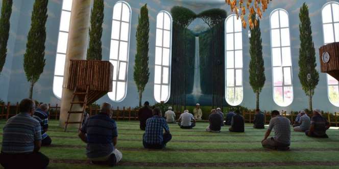 Indahnya Hamamiye Camii, Masjid yang Dibangun dari Ayat Quran