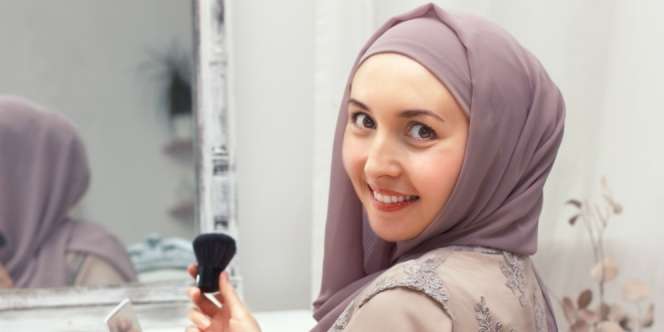 Shading Makeup untuk Wajah Bulat Agar Lebih Tirus