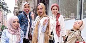 Ide Memadukan Busana Berbahan Jeans untuk Hijaber