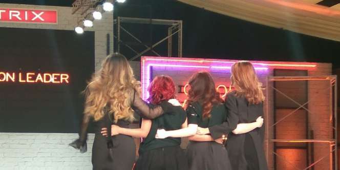 Tinggalkan Ombre, Saatnya Pakai Teknik 'Color Melting'