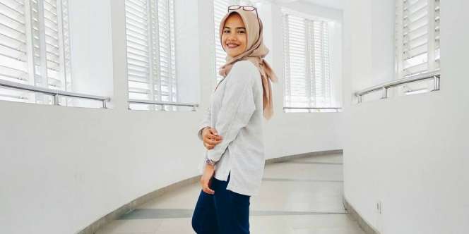 Eprika Adhityani: Tips Mudah Bersihkan 'Make up Brush'