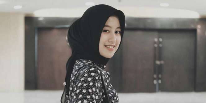 Tutorial Hijab Segiempat Simpel Cuma 1 Menit