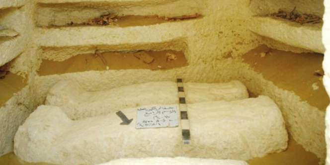 Misteri Makam 6 Lubang Berusia 2000 Tahun
