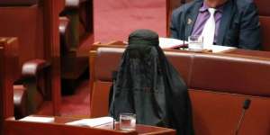 Anggota DPR Australia Ejek Pengguna Burqa, Lihat Akibatnya...
