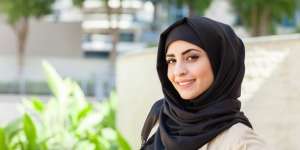 Daftar Pakaian yang Bikin Cowok 'Ilfeel'