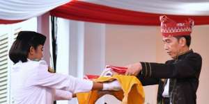 Ssttt...Bisik-bisik Rahasia Jokowi dan Paskibraka Terbongkar