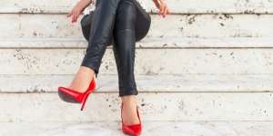 3 Cara Temukan High Heels Paling Ideal untuk Kaki Bebas Sakit