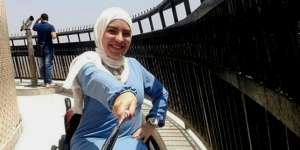 Rania Roushdy, Model Berhijab yang Tak Menyerah di Kursi Roda