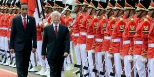 Terima Partai Sosialis Vietnam, Jokowi Malah Dikritik....