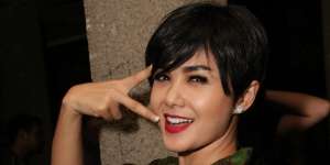Foto Seksi Yuni Shara Jepretan Gading Marten Bikin Geger