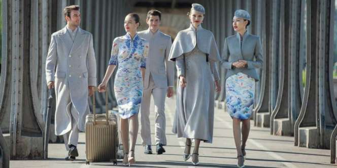 Seragam Pramugari Hainan Airlines Bikin Minder Maskapai Lain