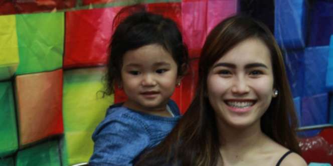 Ayu Ting-Ting Unggah Foto Bilqis, Warganet: Mirip Bapaknya
