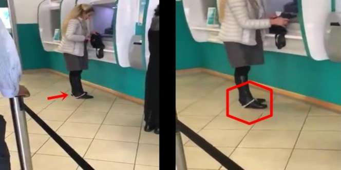 Fokus Tarik Uang di ATM, Si Wanita Tak Sadar Ada yang Melorot