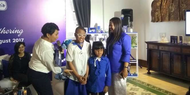 Inspiratif, Kisah Haru Ibu Besarkan Anak Berkebutuhan Khusus