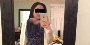 Selfie Wanita Hamil 4 Bulan Ini Bikin Geger, Ada Apa?