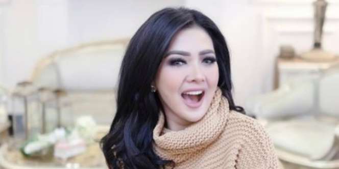 Terlibat Perseteruan, Syahrini dan Soimah Saling Tampar