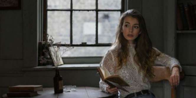 Model Cantik Bongkar Sisi Gelap Dunia Fesyen