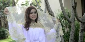 Dekat Sama Bule, Cita Citata Incar Lelaki Tajir?
